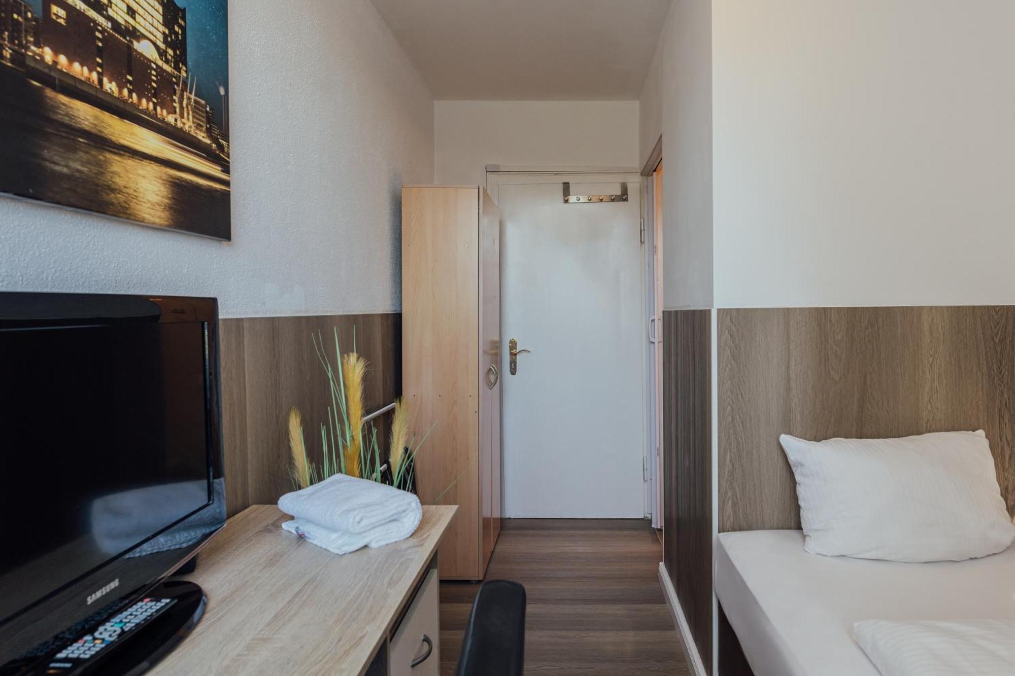 Hotel Hanseat Hamburg Exterior foto